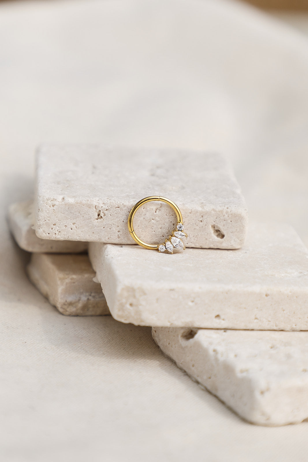 Piercing Alma - waekura