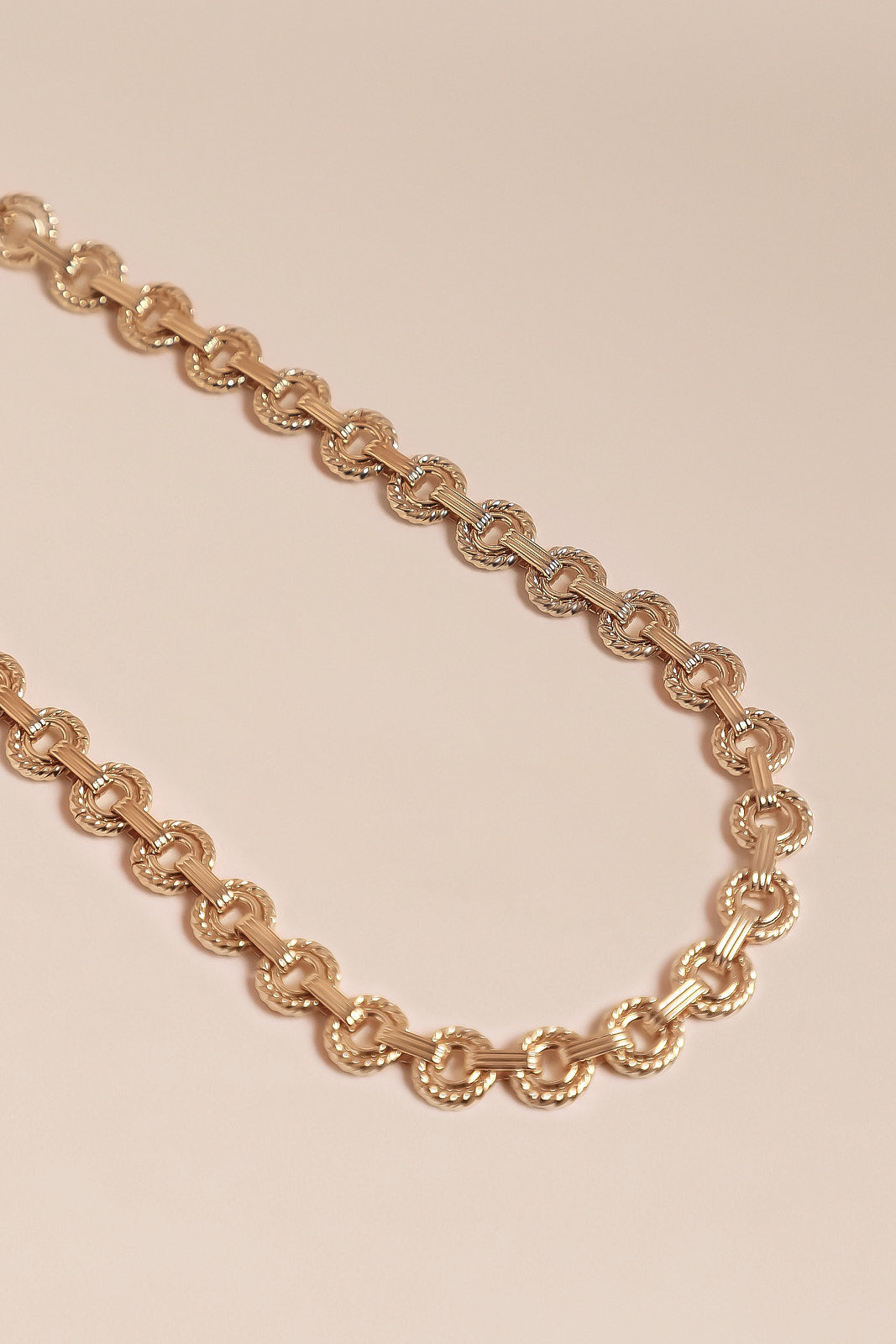 Collier Mahan - waekura