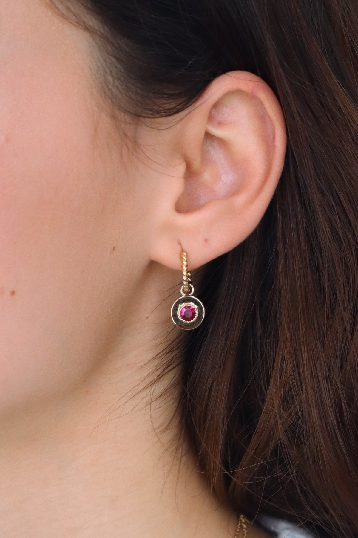 Charms Zircon Fuchsia - waekura