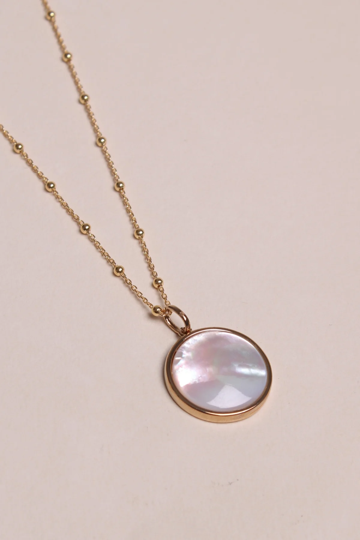 Mother-of-pearl necklace (L) - waekura