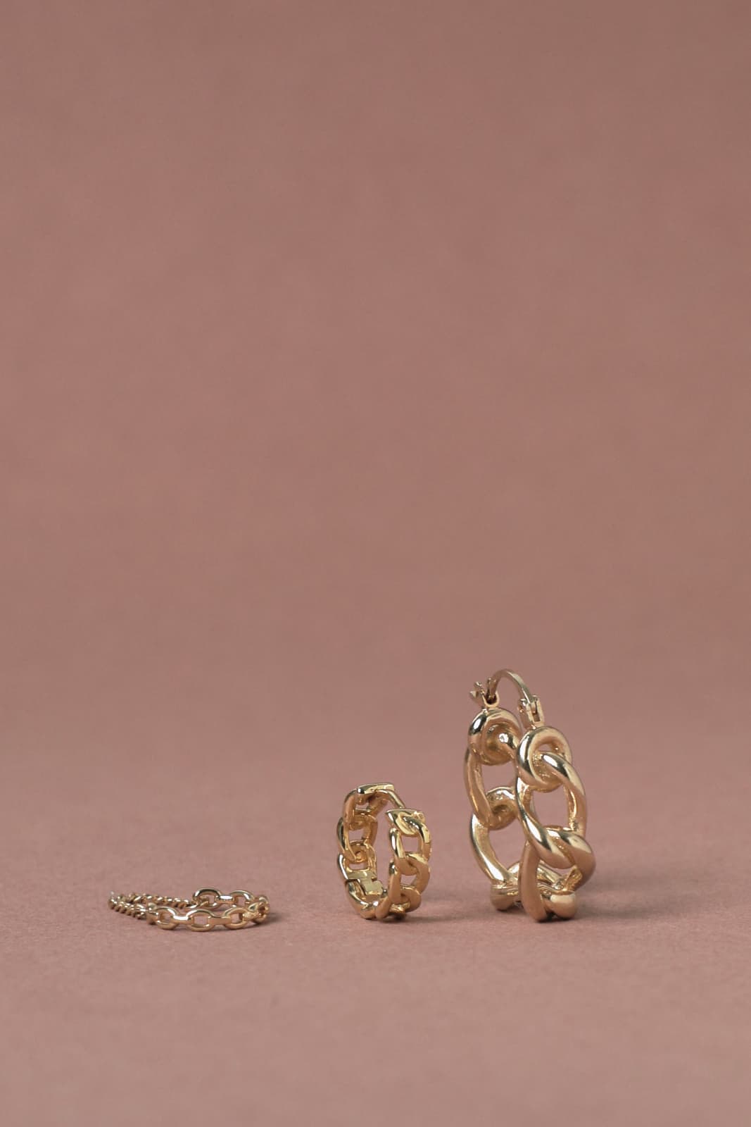 Composition Simone, Imani, Lisboa