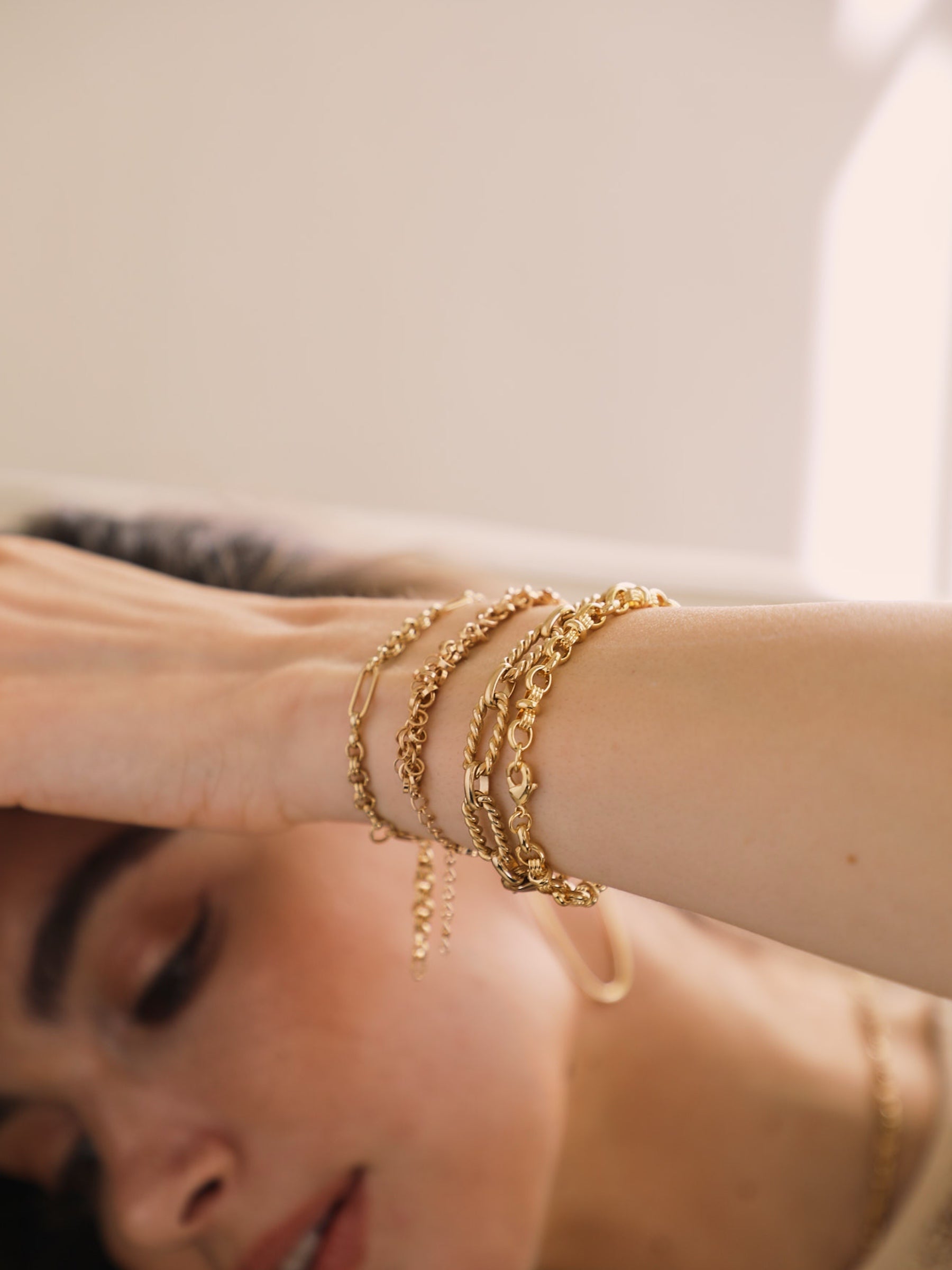 Waekura - Delicate and modern feminine gold plated jewelry