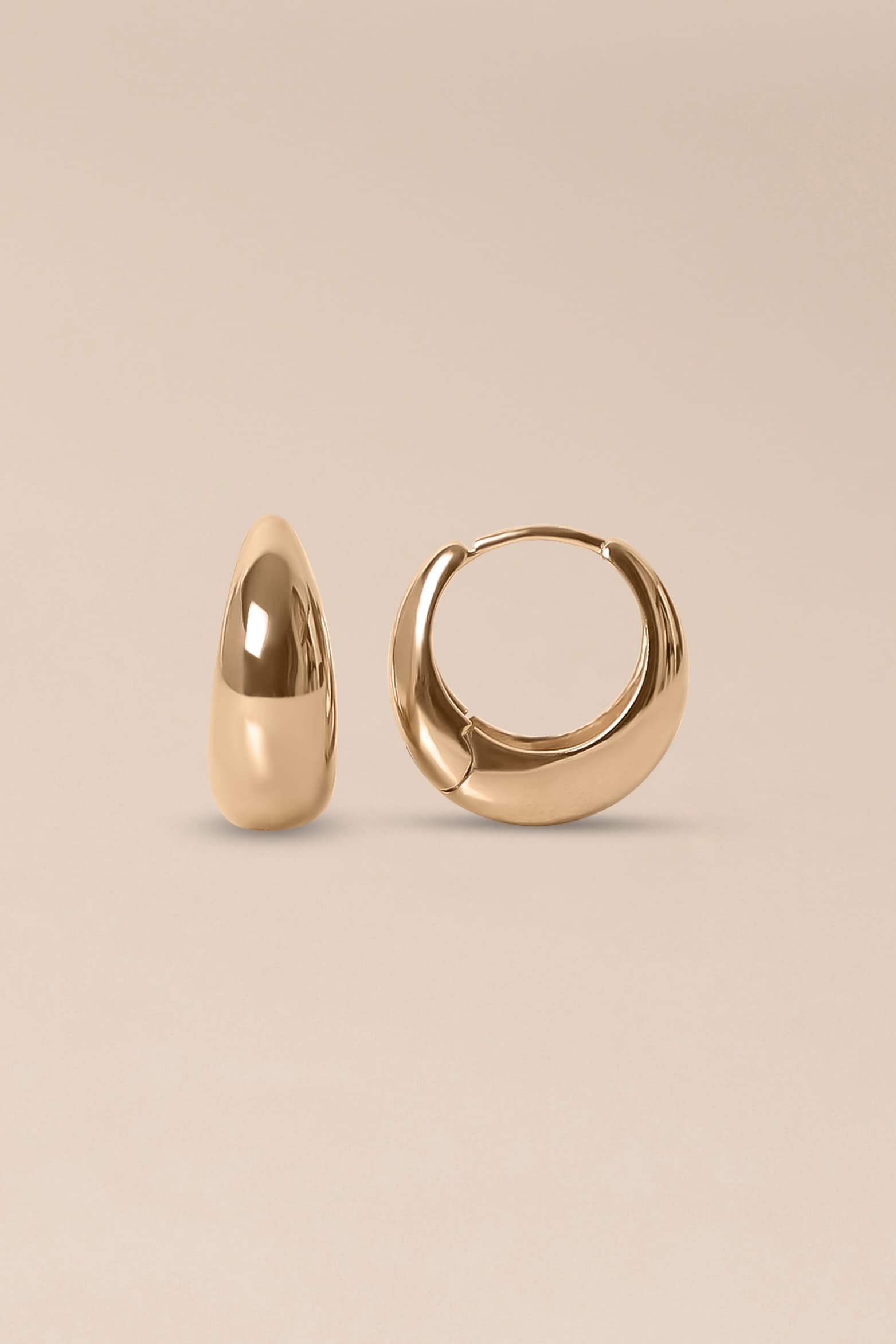 Waekura - Gold plated jewelry. Des bijoux dorés modernes et féminins