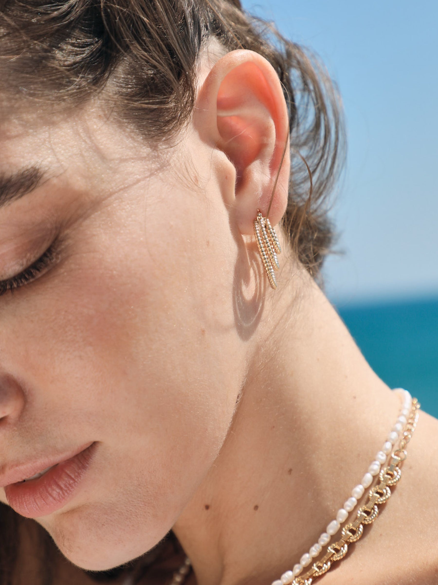 Waekura - Gold plated jewelry. Des bijoux dorés modernes et féminins