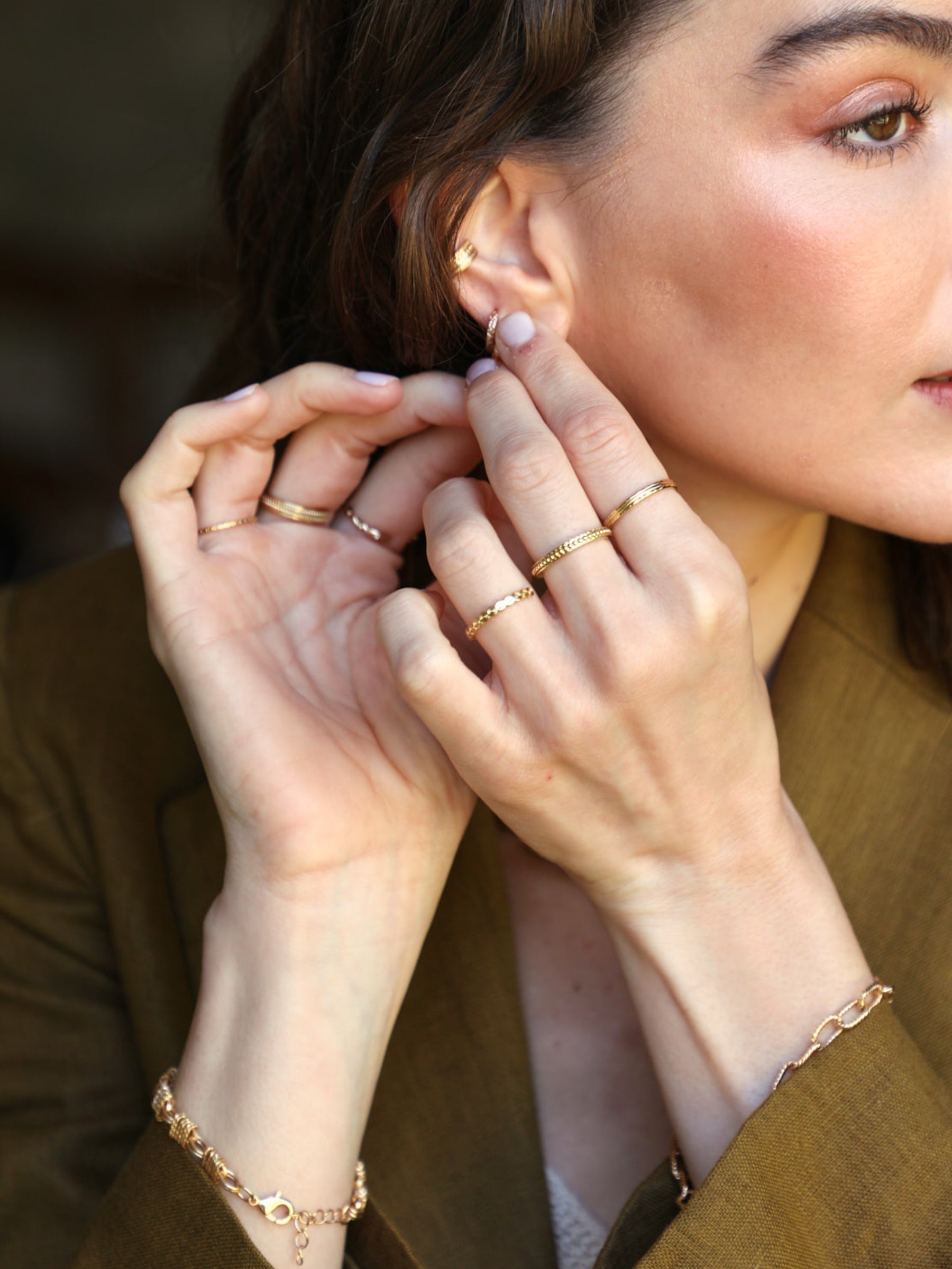 Waekura - Gold plated jewelry. Des bijoux dorés modernes et féminins