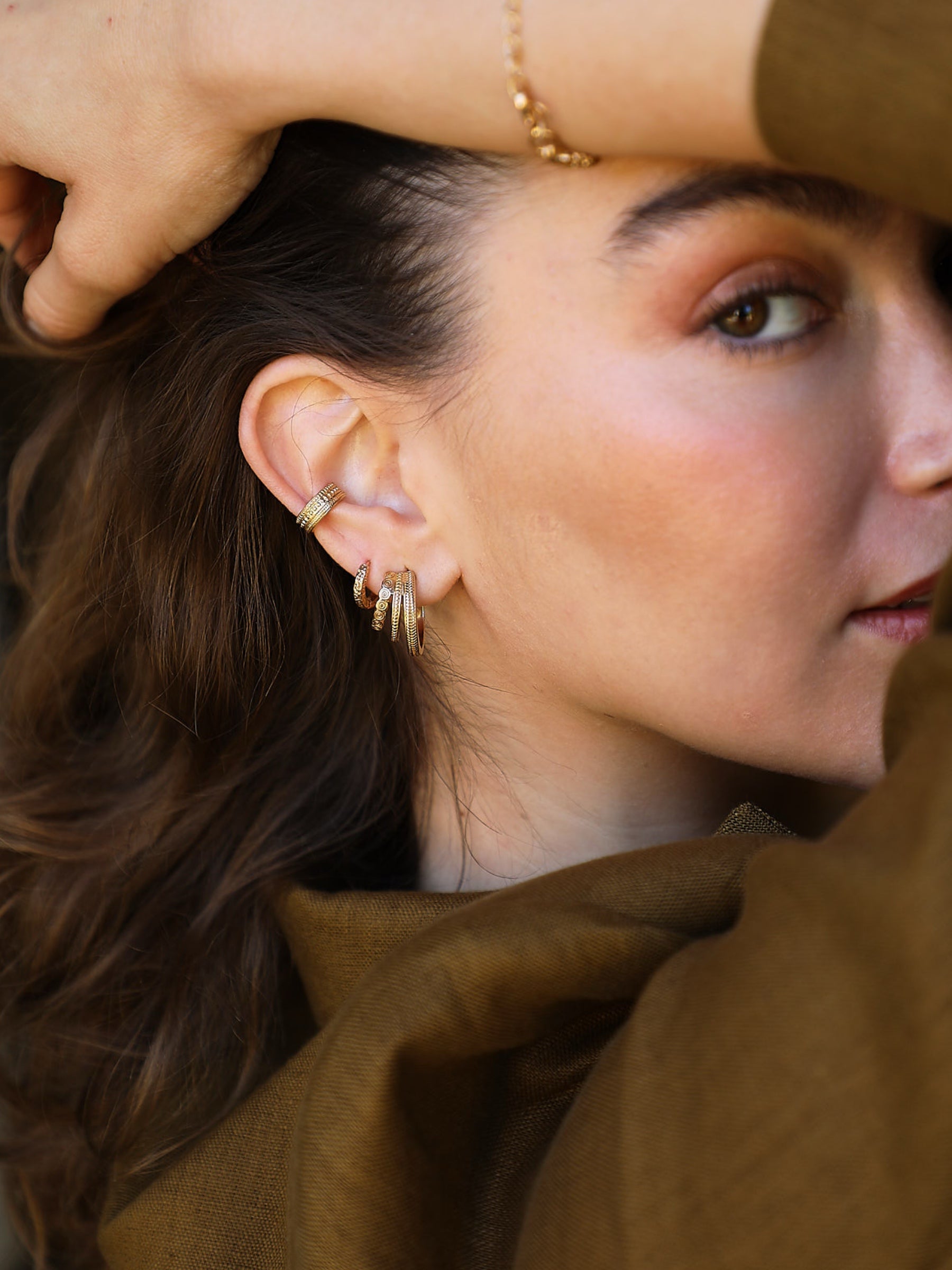 Waekura - Delicate and modern feminine gold plated jewelry