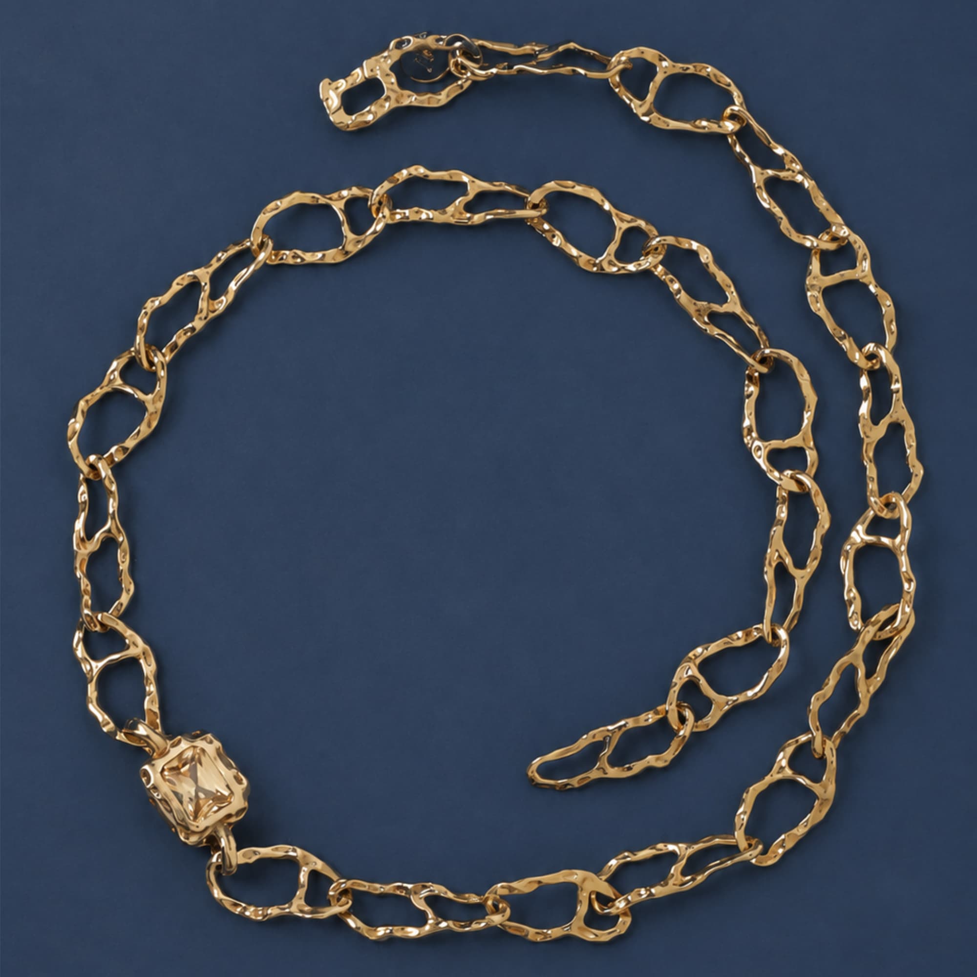 Waekura - Delicate and modern feminine gold plated jewelry