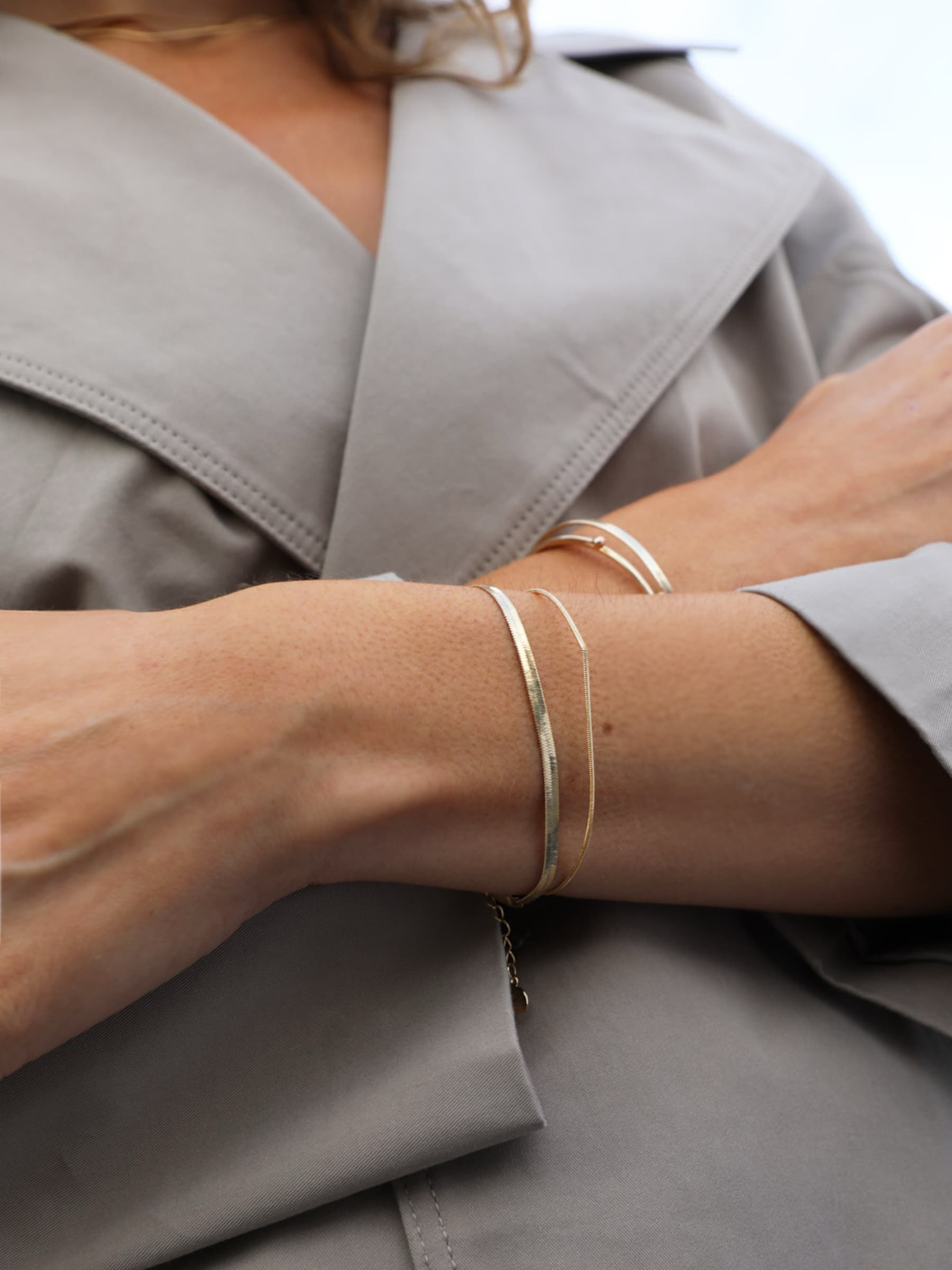 Waekura - Gold plated jewelry. Des bijoux dorés modernes et féminins